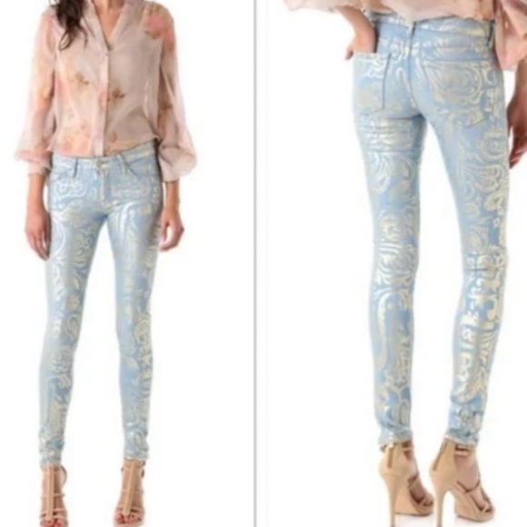 MOTHER Denim - Mother The Looker Gold Rush Baby Gold Stencil  Light Blue Jean Women’s size 26